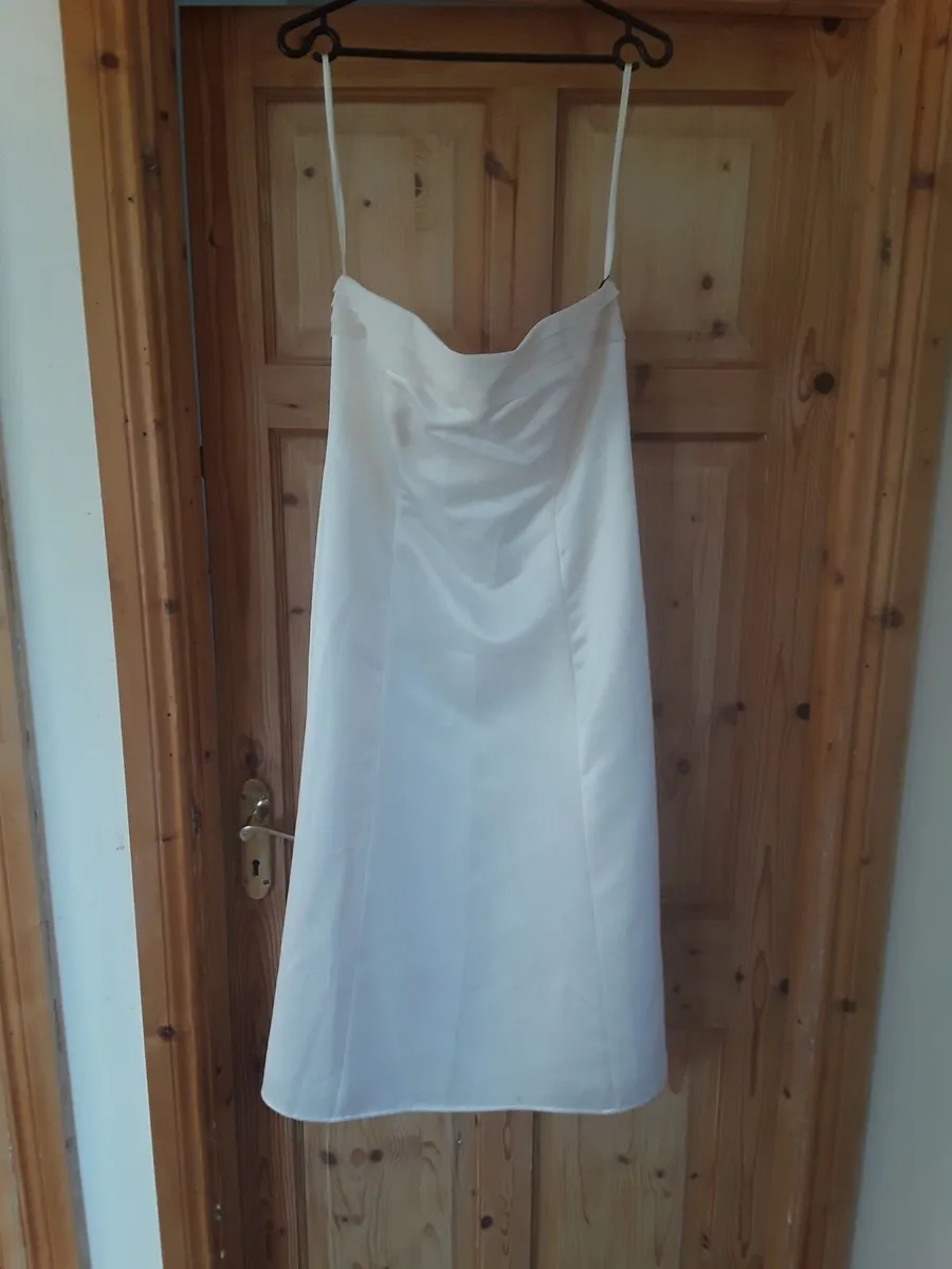 Short wedding dress brand new never worn - Image 3