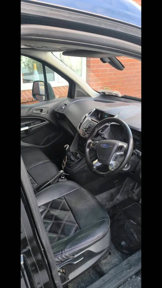 2018 Ford Transit Connect LWB - Image 3