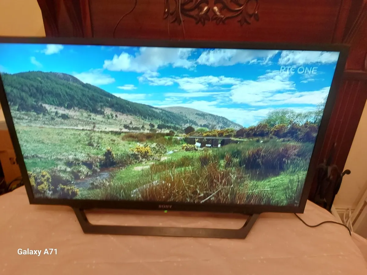 SONY 32 inch Smart TV, Model KDL-32WD603, with RC - Image 4