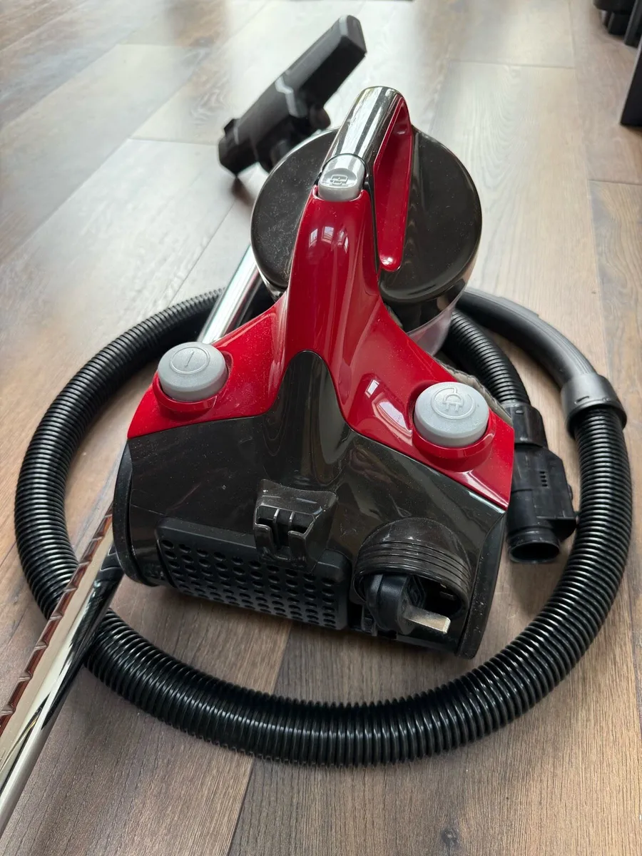 Vacuum cleaner - barely used - Image 2