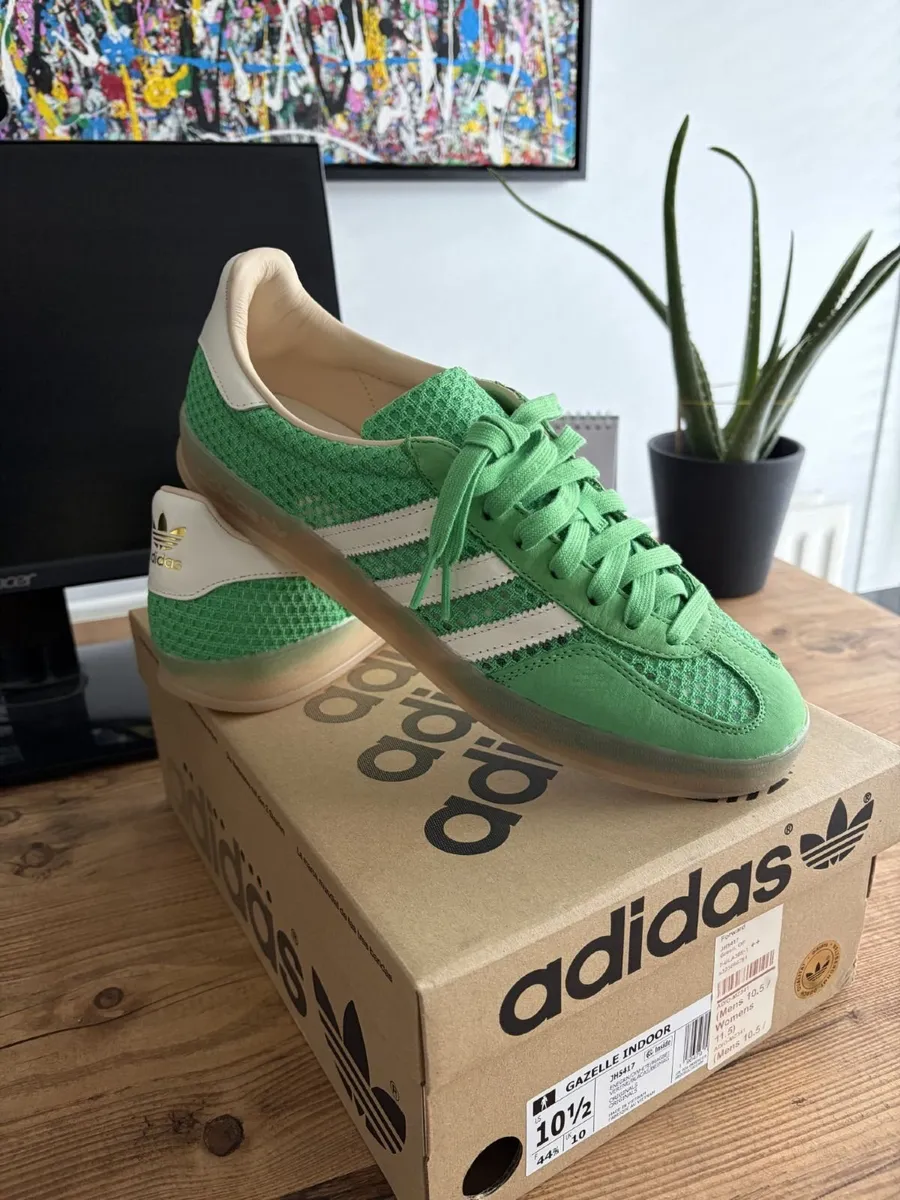 Adidas Gazelle Trainers. Brand New - Size: UK10 - Image 2