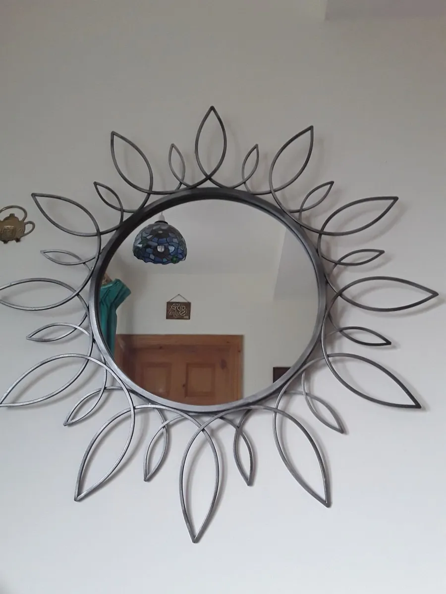 Large round mirror wrought iron frame - Image 1