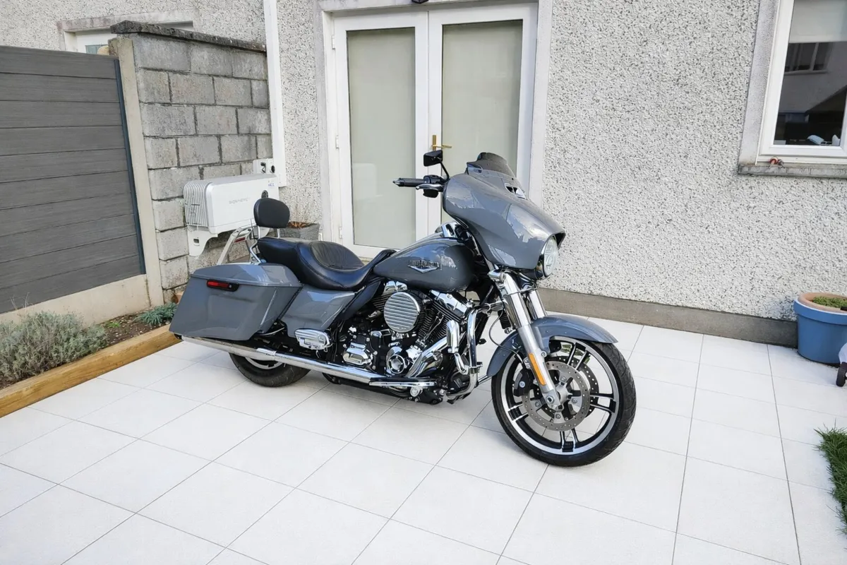 Harley Davidson Street Glide Special - Image 1