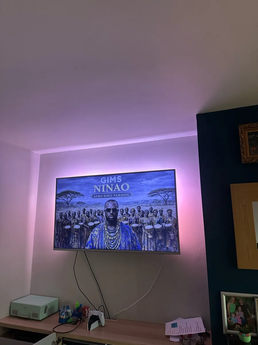 TV PHILIPS 55 PUS6814/12 Ambilight TV - Image 1