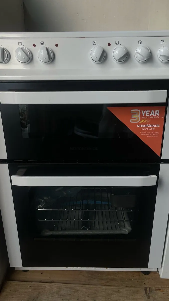 Nordmende 60cm freestanding electric cooker - Image 1