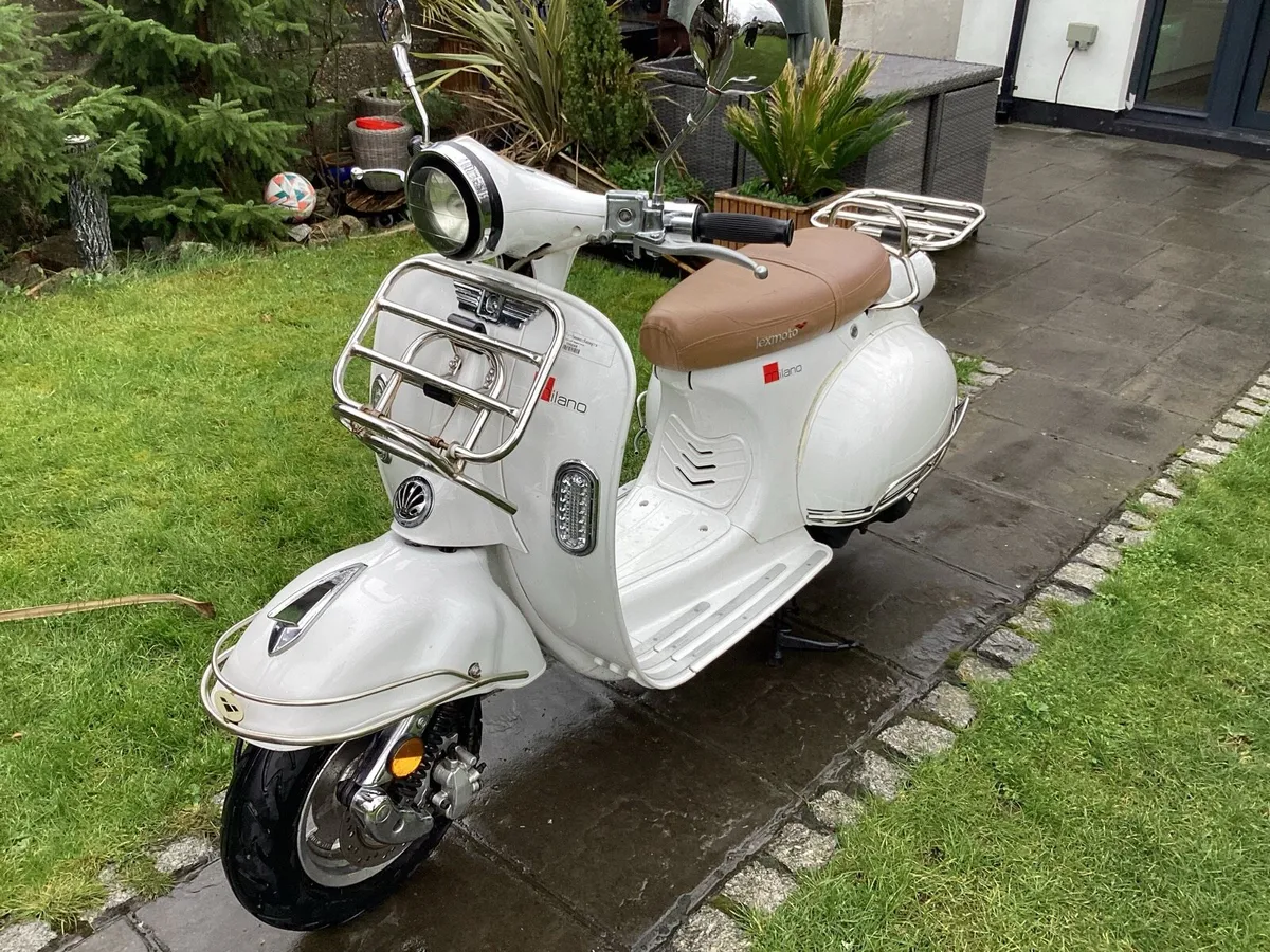 2017 lexmoto Milano 125 scooter - Image 4