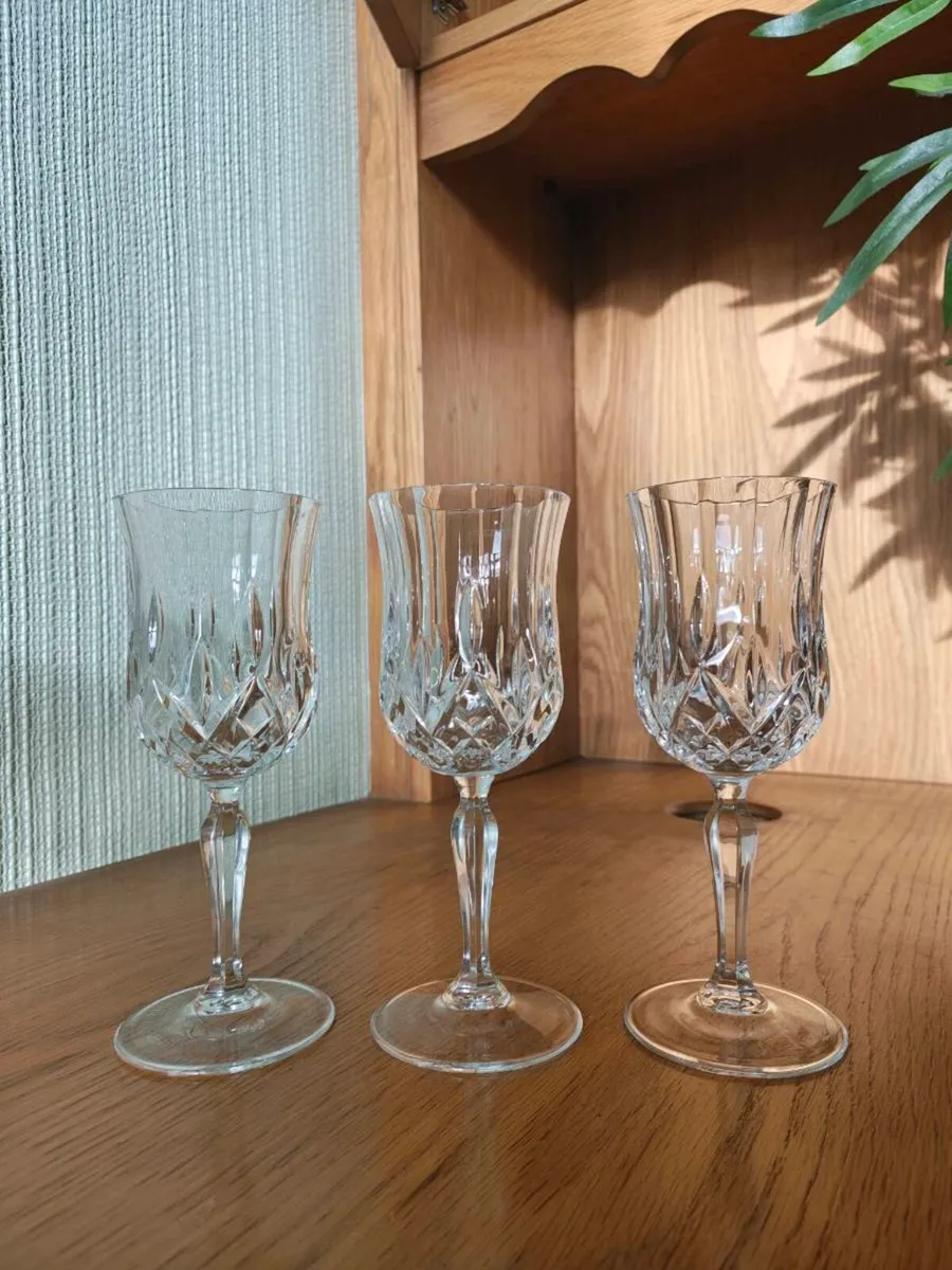 3 Killarney Crystal Wine Glasses – Classic Cut - Image 2