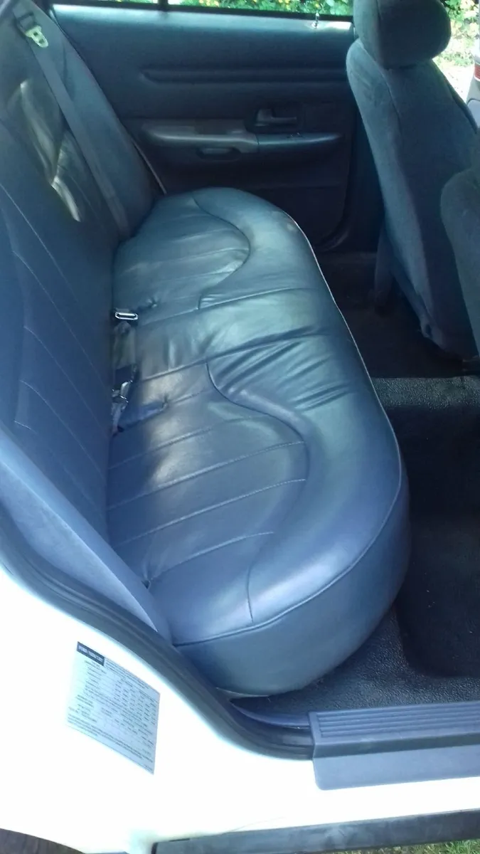 Ford Crown Victoria - Police Interceptor - Image 4