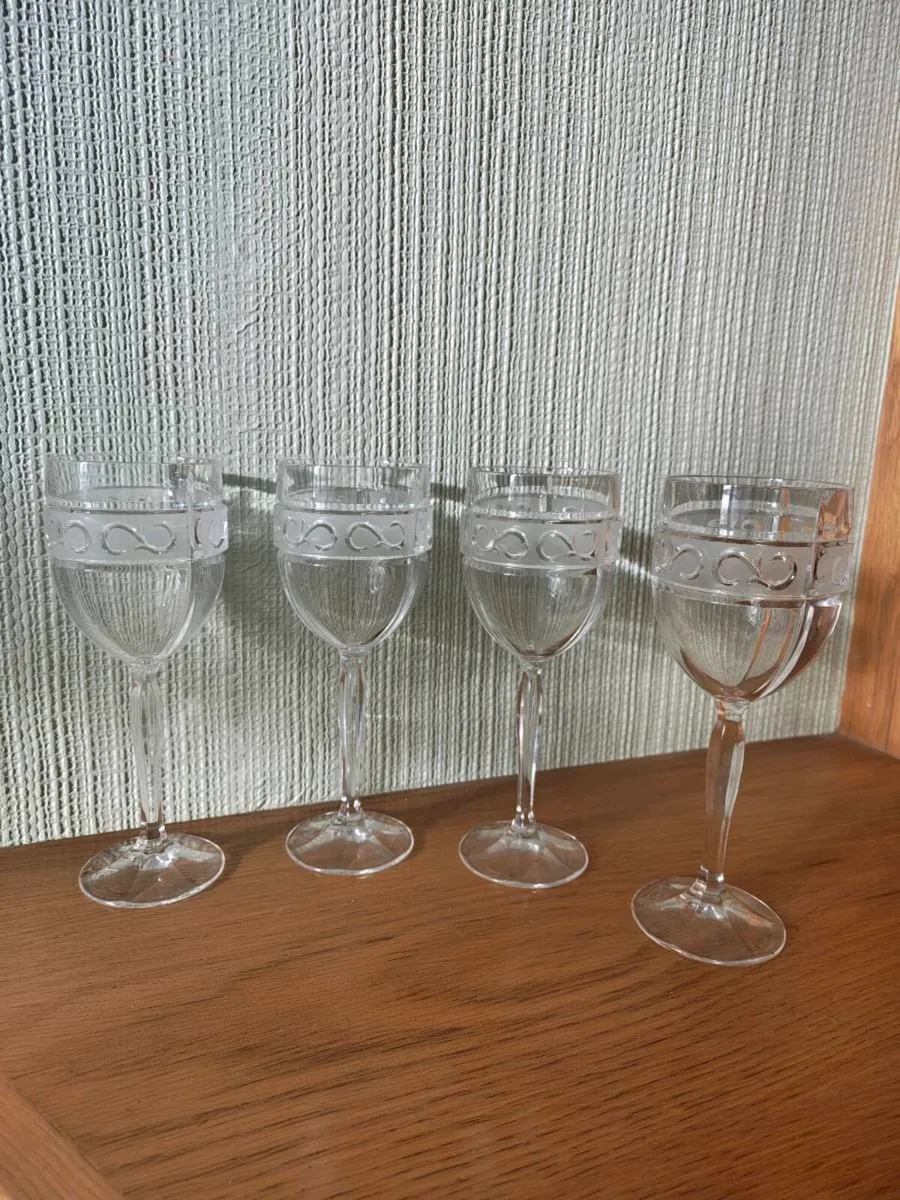 4 Marquis by Waterford Crystal Wine Glasses - Image 3