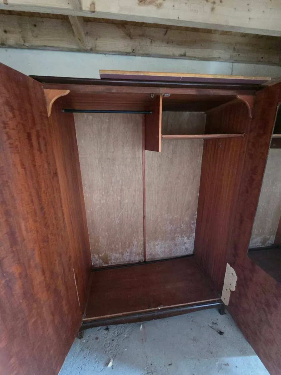 ANTIQUE WARDROBE - Image 3