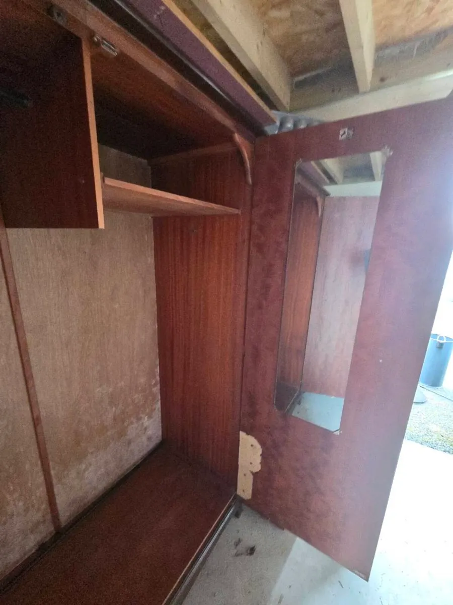 ANTIQUE WARDROBE - Image 4