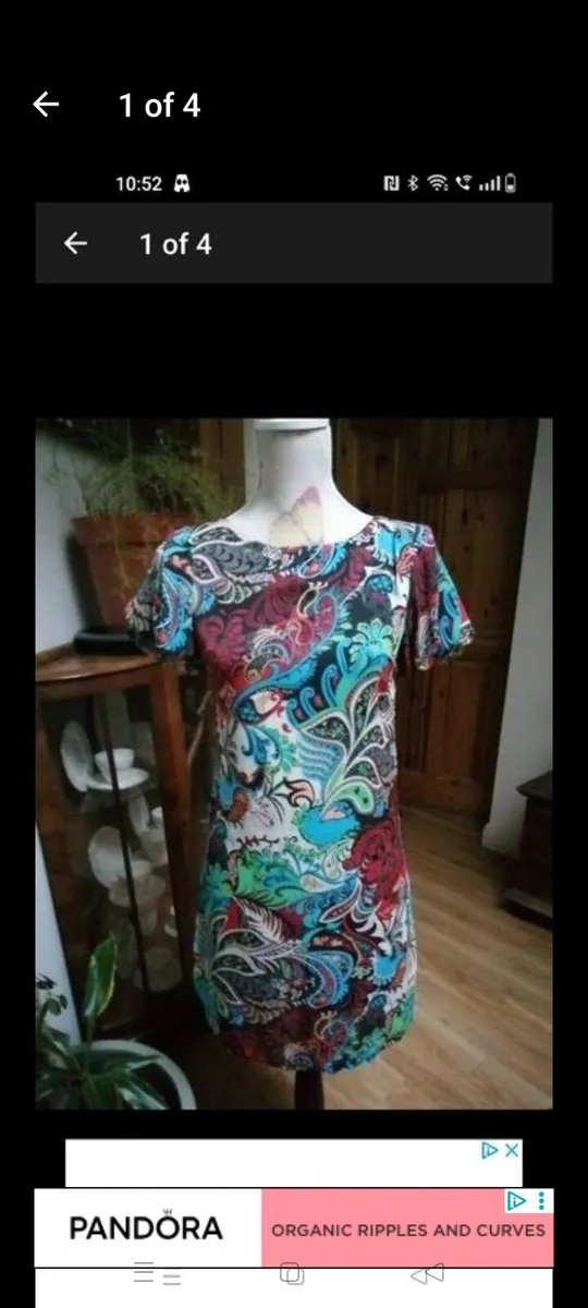 Ladies DAINTY dress new with tags.fully lined, bea - Image 1