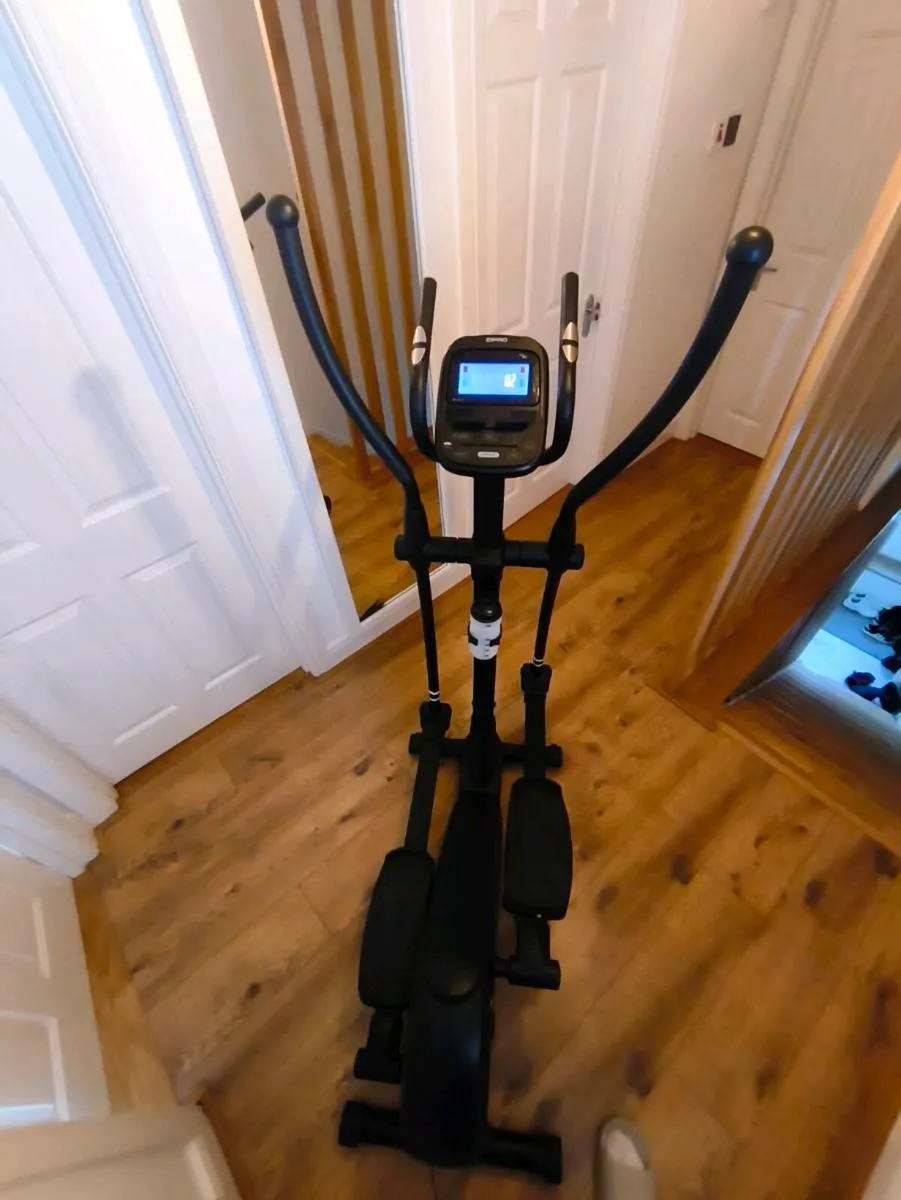 Elliptical cross trainer - Image 2
