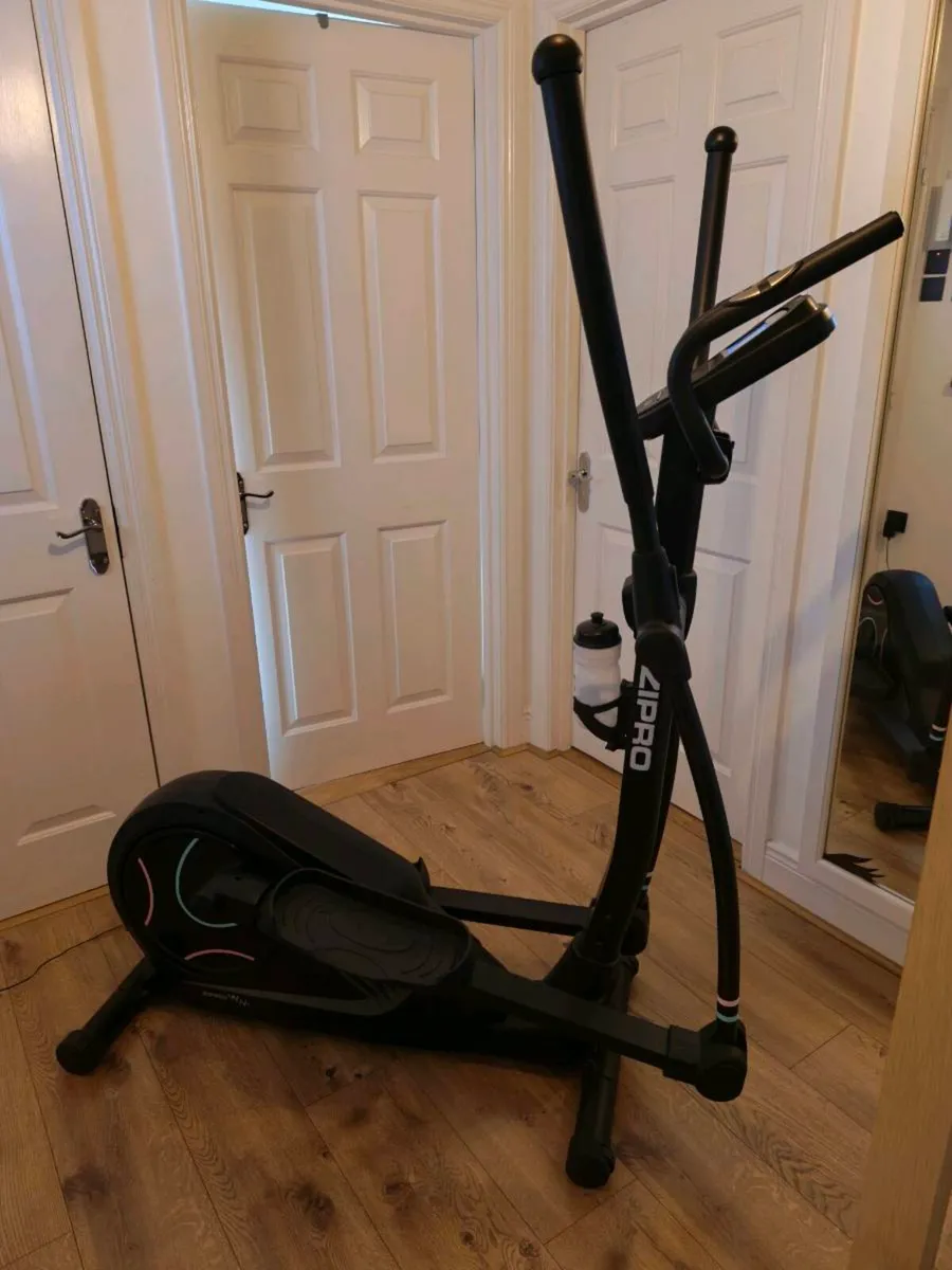 Elliptical cross trainer - Image 3