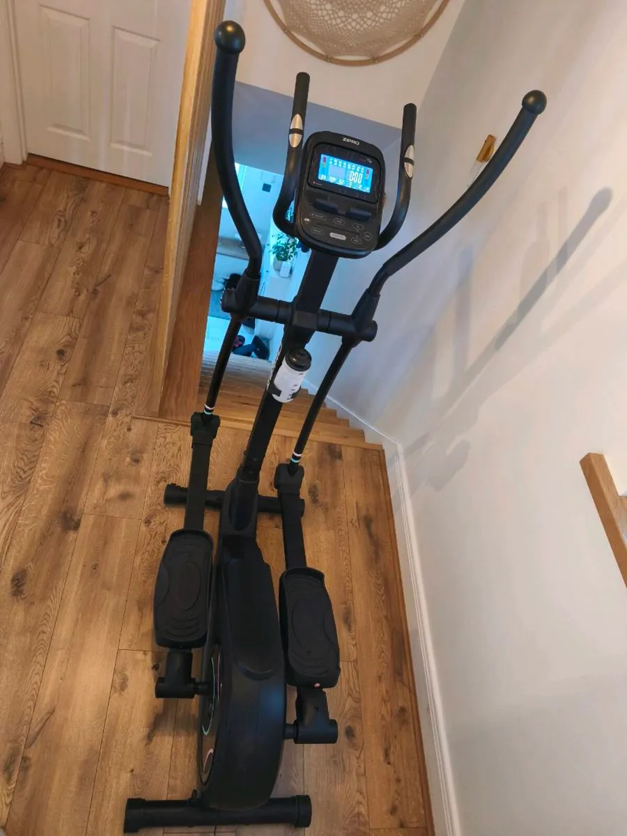 Elliptical cross trainer - Image 4