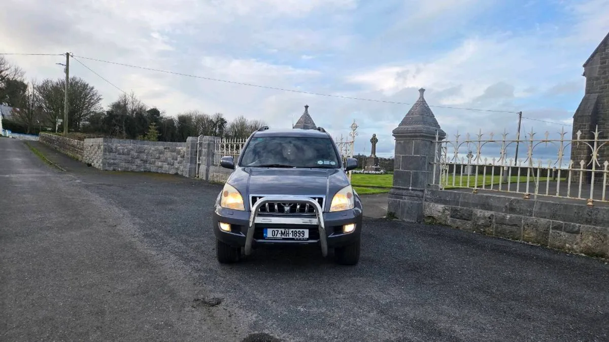 Toyota Land Crusier - Image 2