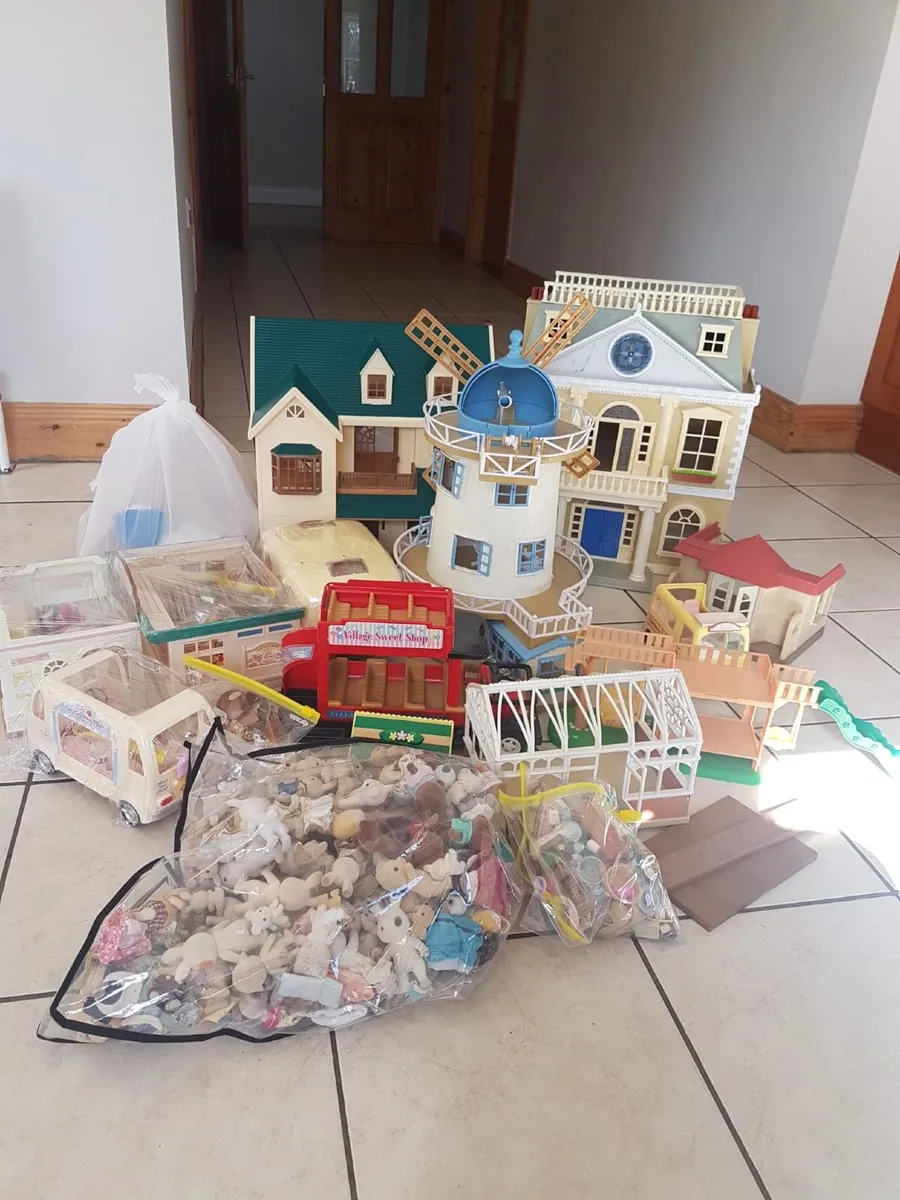 Salvanian Families *offer* - Image 2