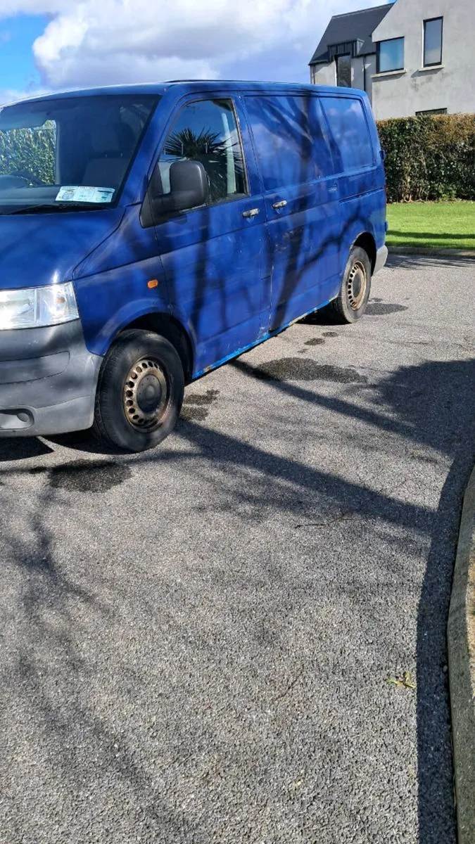 Volkswagen Transporter - Image 4