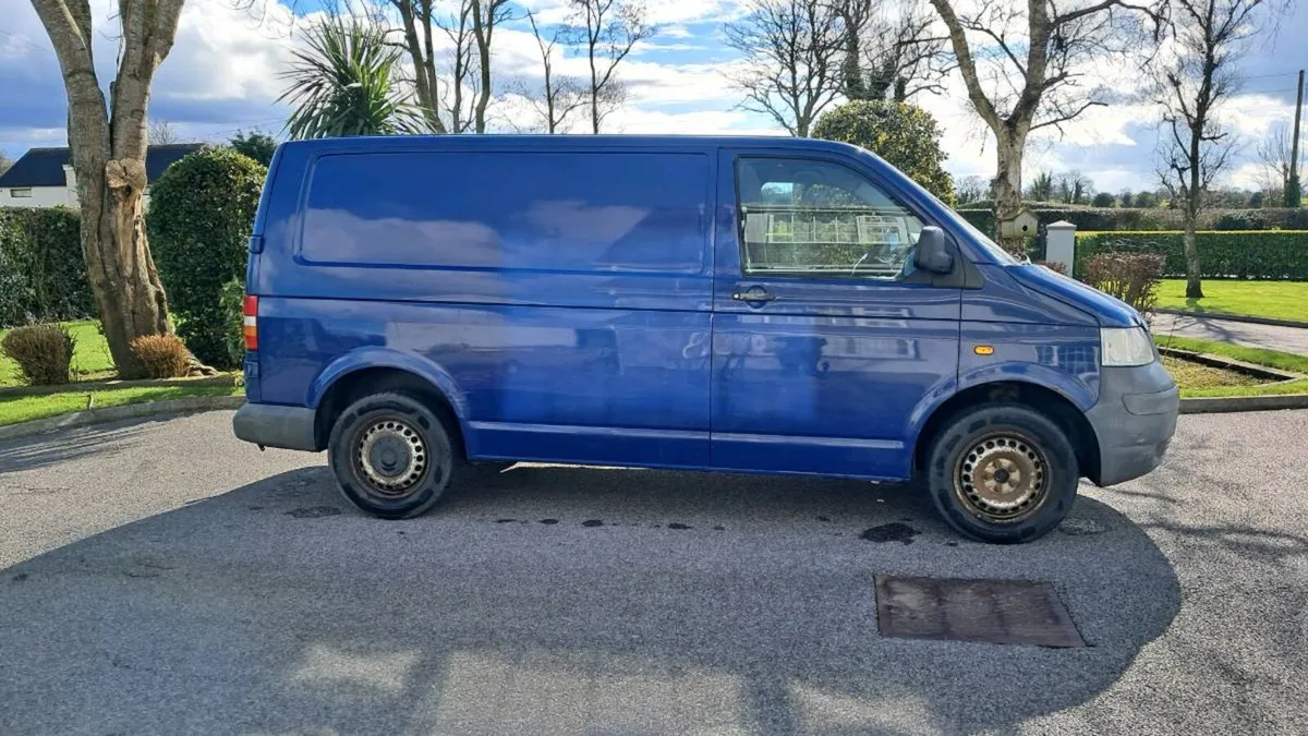Volkswagen Transporter - Image 2