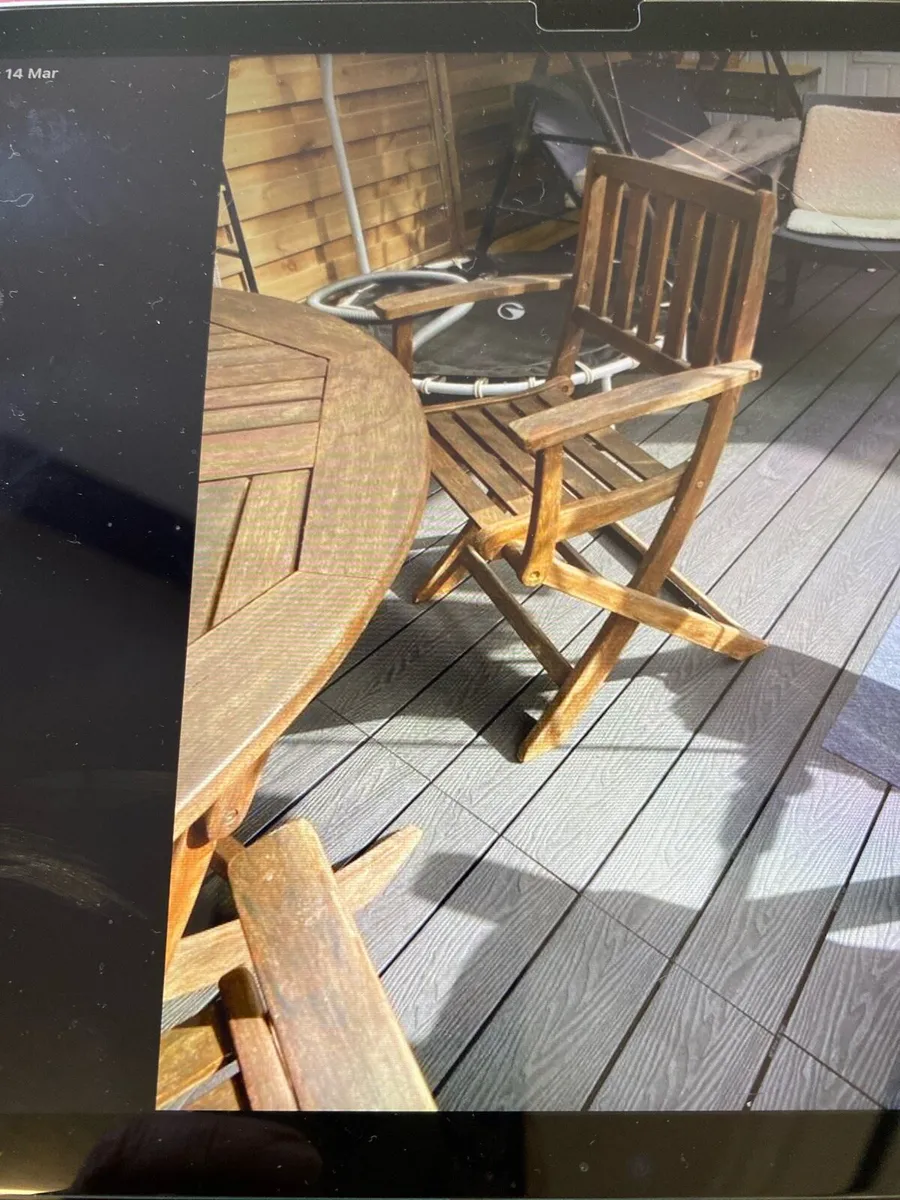 Solid wood patio table and four chairs - Image 3