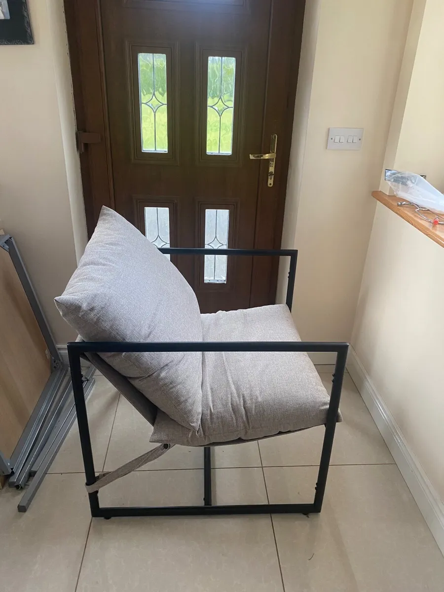 Grey chair - Image 3