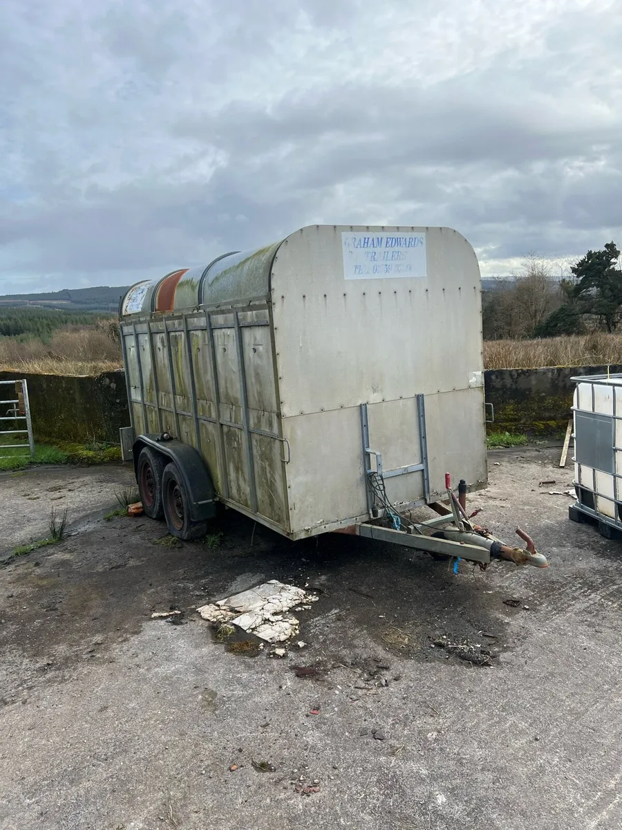 Graham Edward’s livestock trailer needs work - Image 1