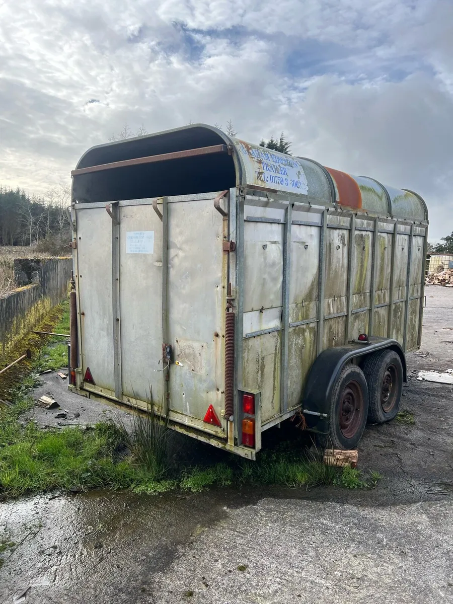 Graham Edward’s livestock trailer needs work - Image 3
