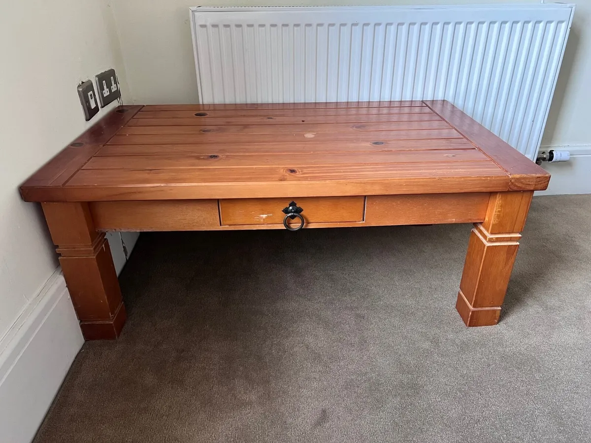 Coffee table/TV display unit