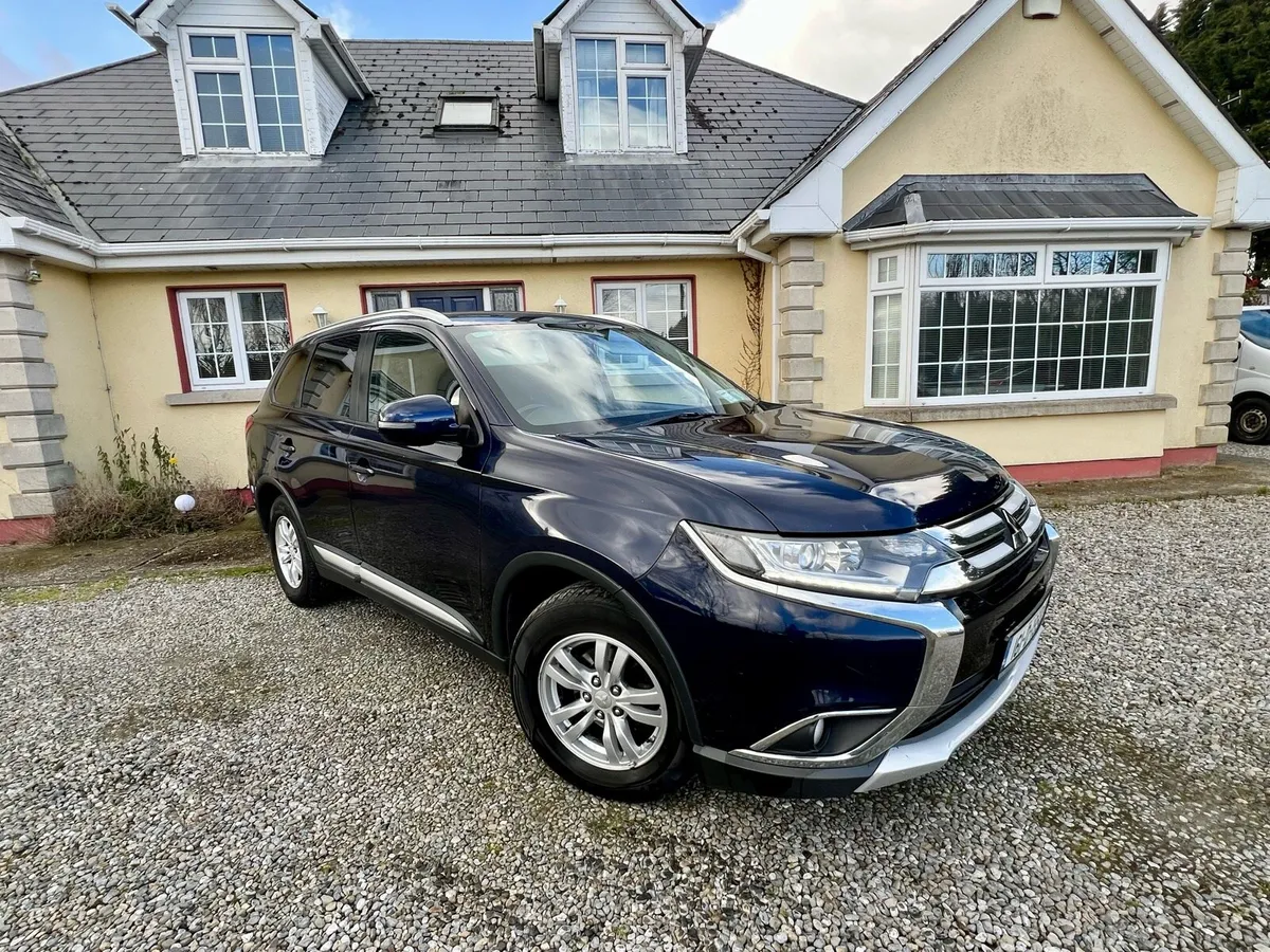 Outlander 4 Wheel drive  Pajero L200 - Image 1