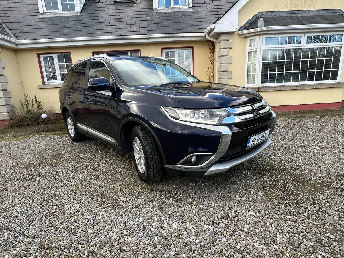 Outlander 4 Wheel drive  Pajero L200 - Image 4