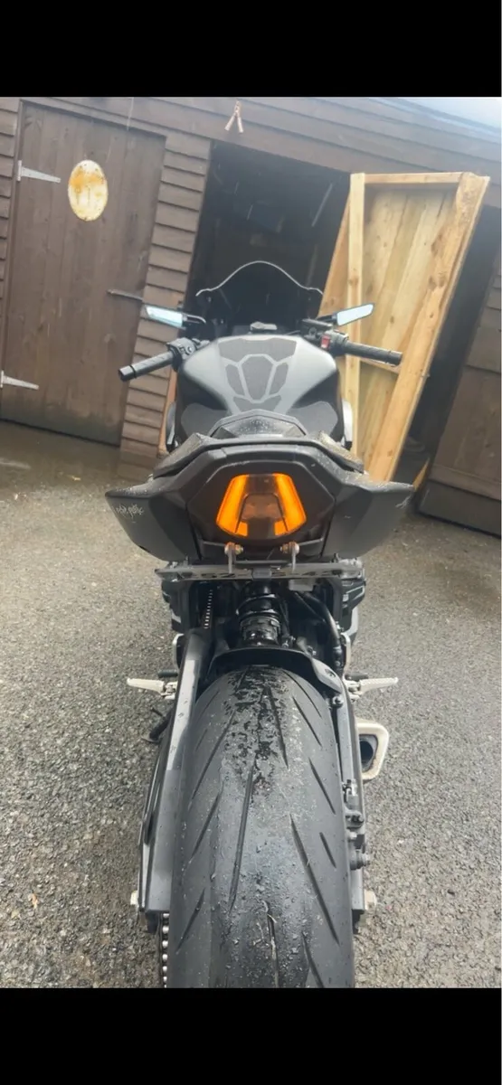 Honda cbr 650r - Image 2