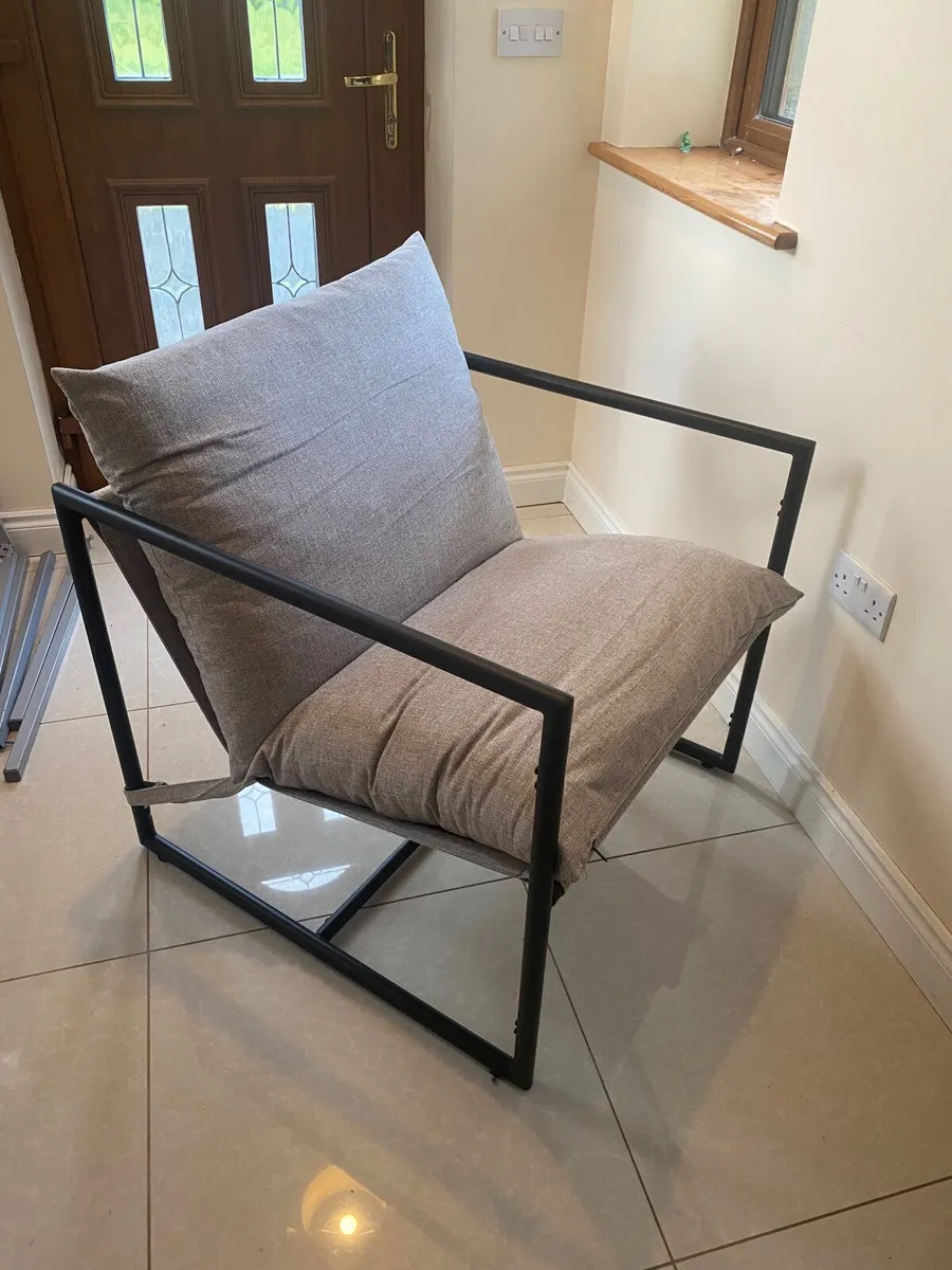 Grey chair - Image 1