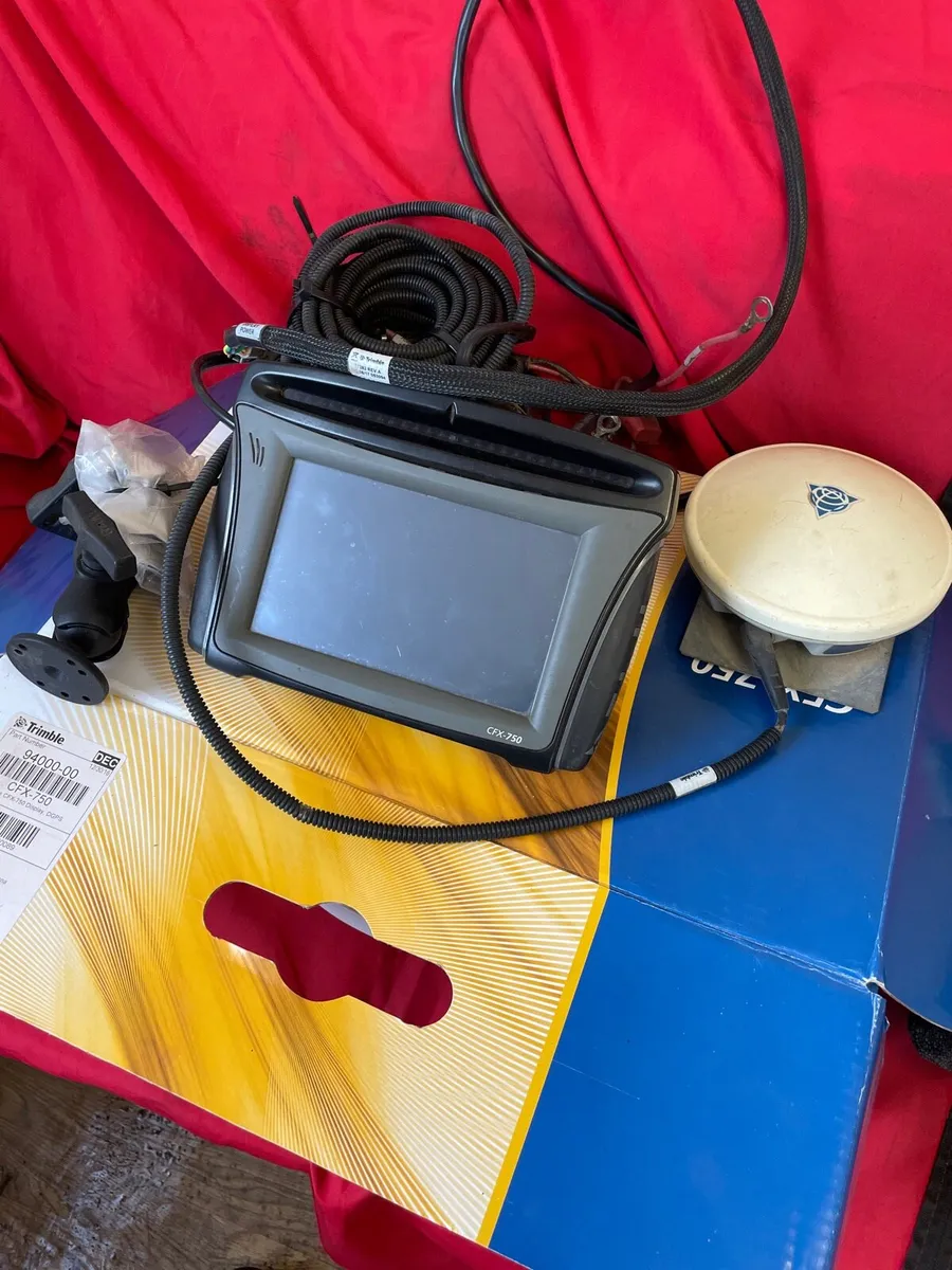 Trimble GPS - Image 2