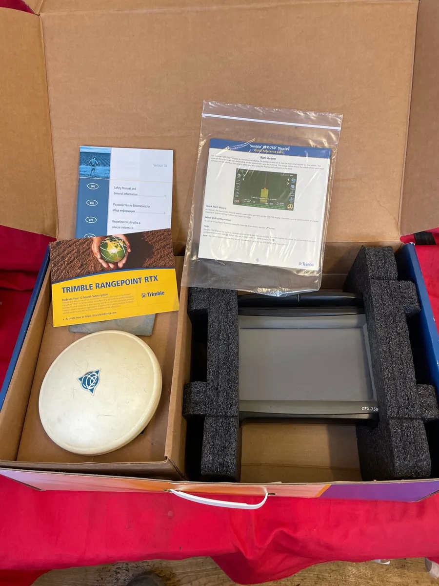 Trimble GPS - Image 1