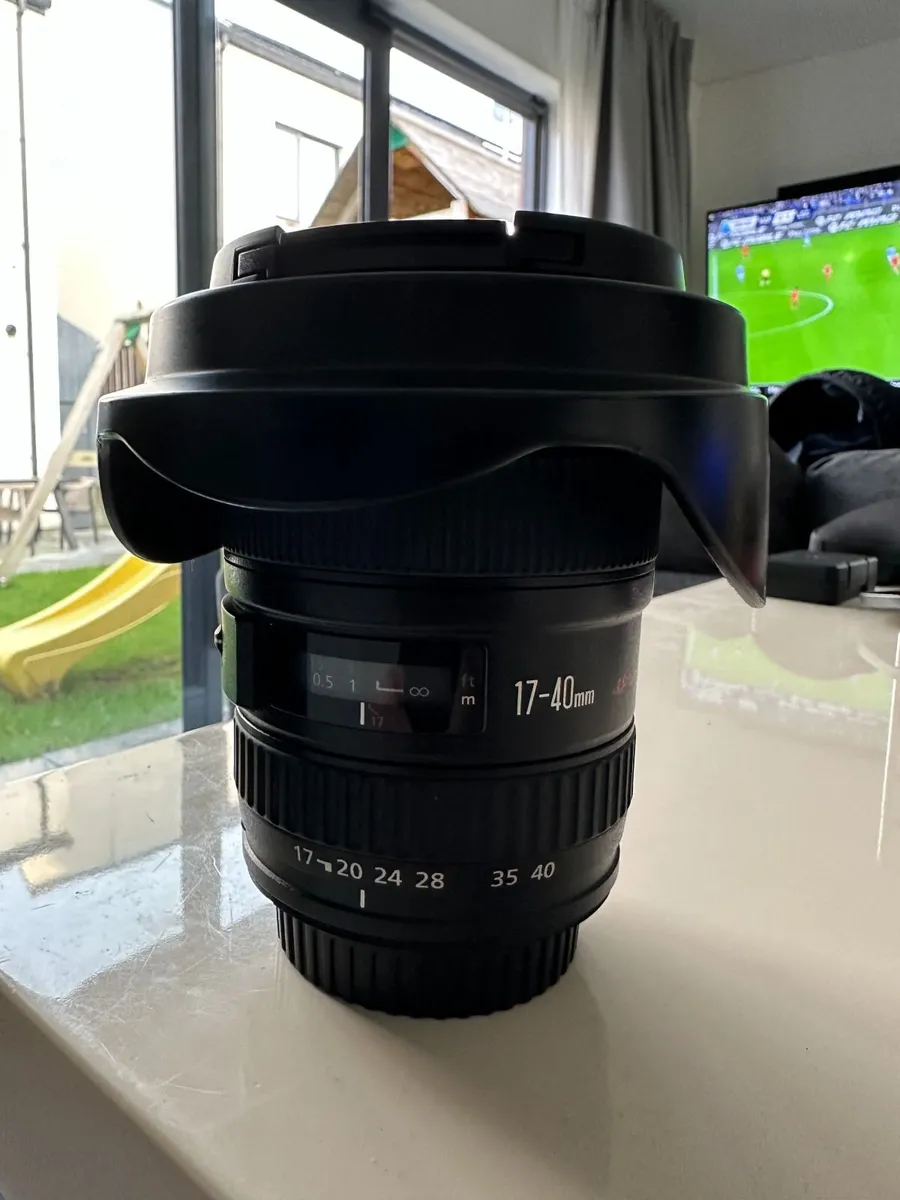 Canon EF 17-40mm f/4L USM - Image 1