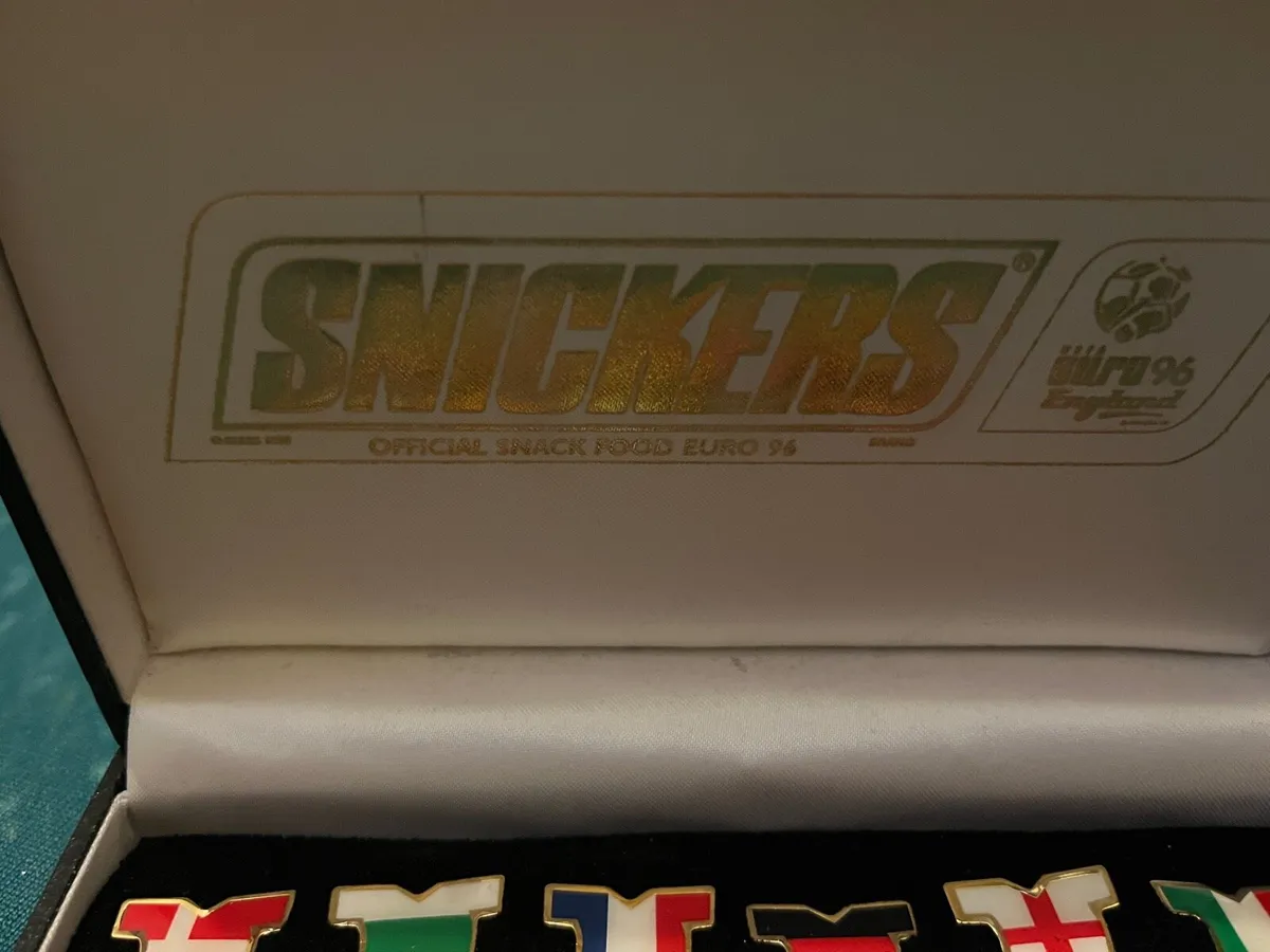 limited-edition commemorative pin collection - Image 2