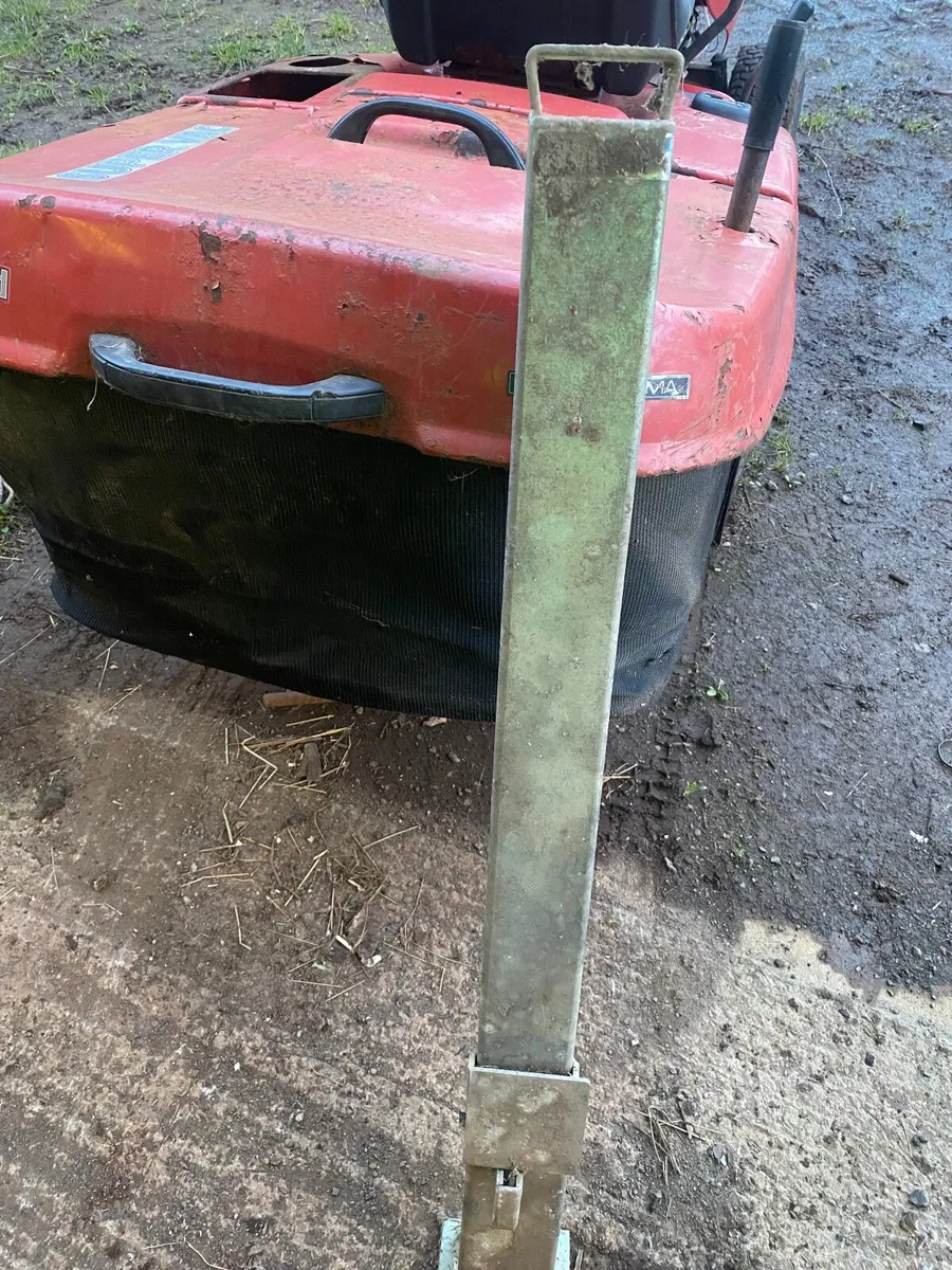 Security post - Image 1