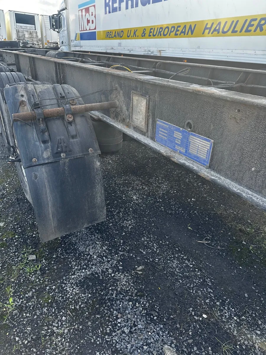 Gray adams - Image 1