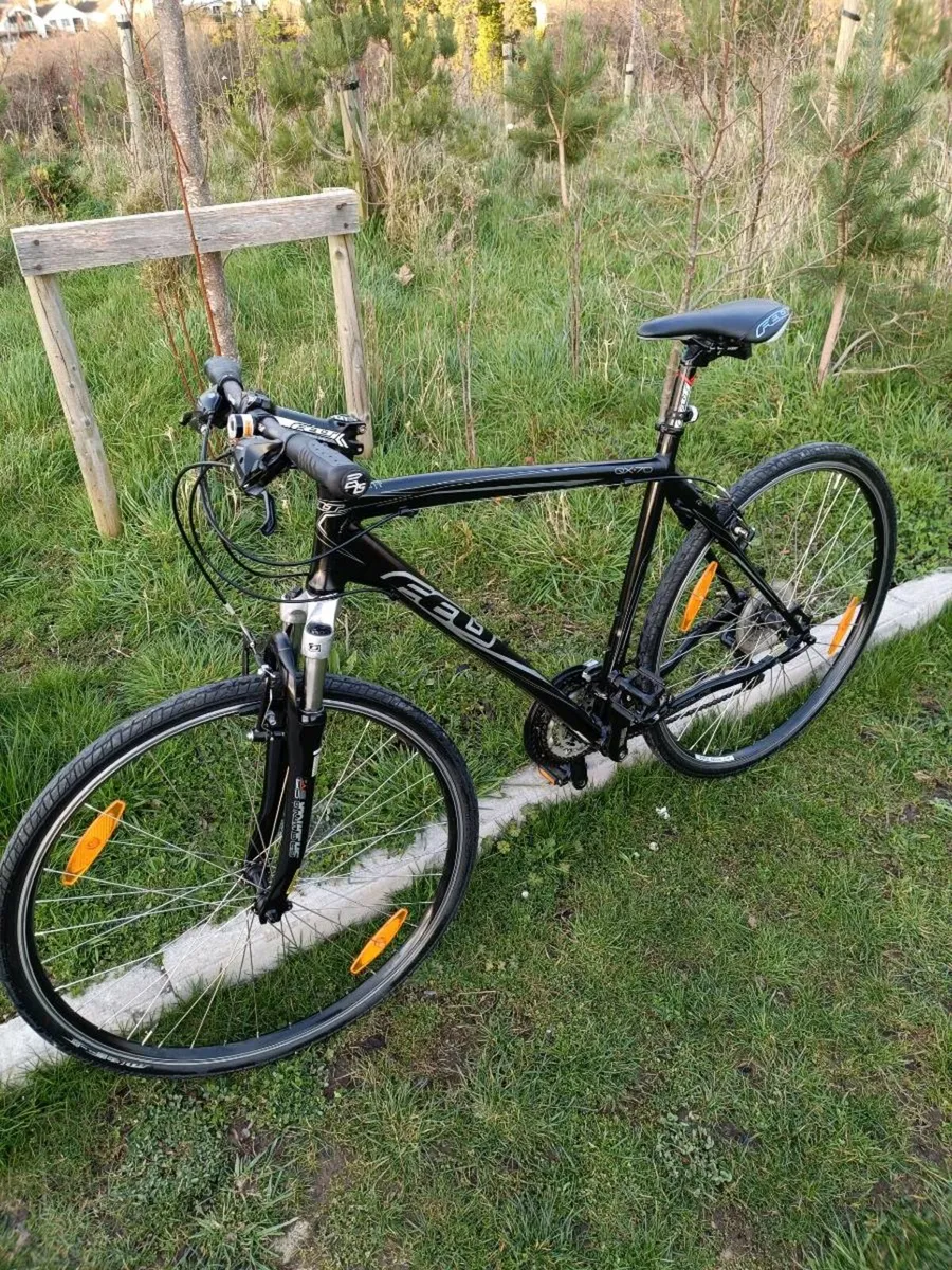 Felt Hybrid bike size L as new condition. - Image 3