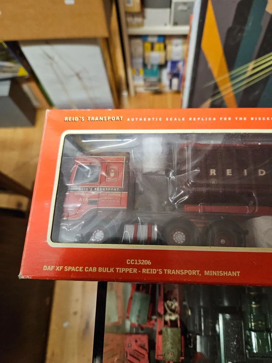 Corgi DAF Tractor Unit and Bulk Tipper Trailer 1.5 - Image 4