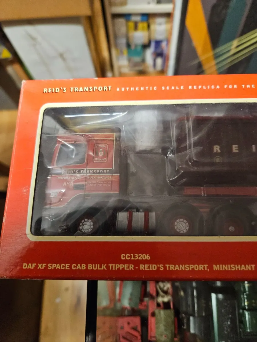 Corgi DAF Tractor Unit and Bulk Tipper Trailer 1.5 - Image 2