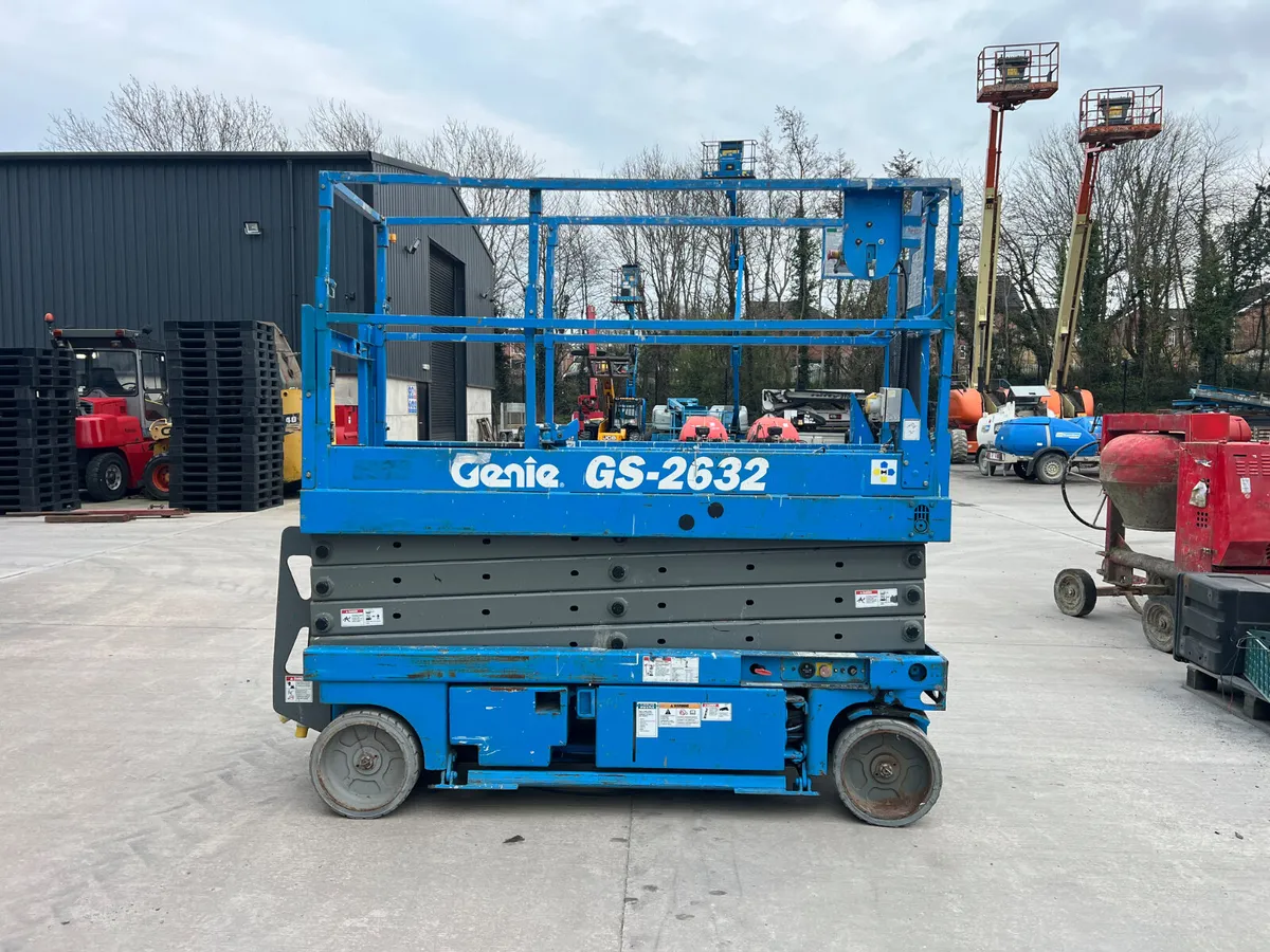Genie GS2632 Electric Scissor Lift - Image 1