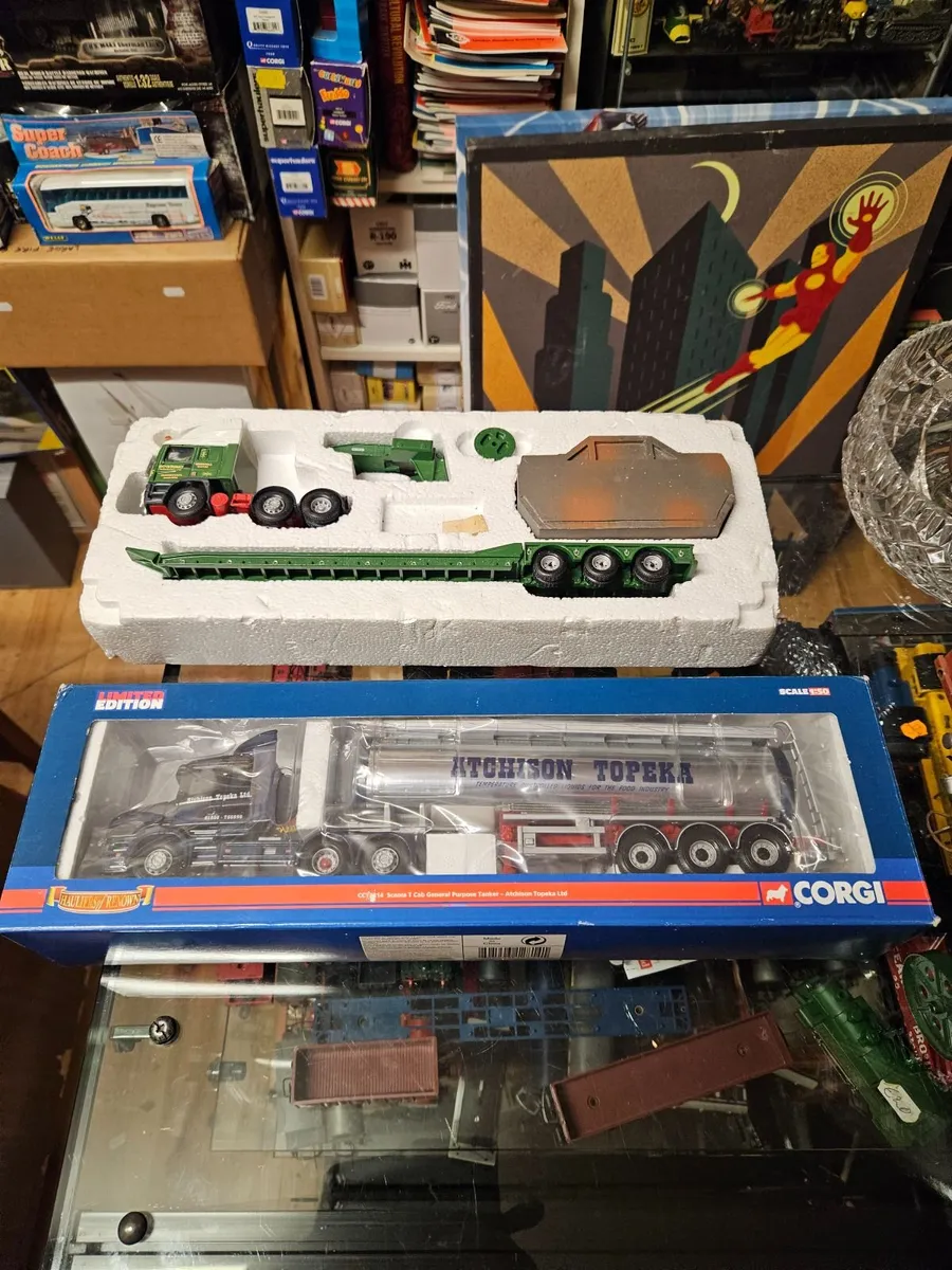 Corgi Scania T Cab Tractor Unit and Tanker Trailer - Image 1