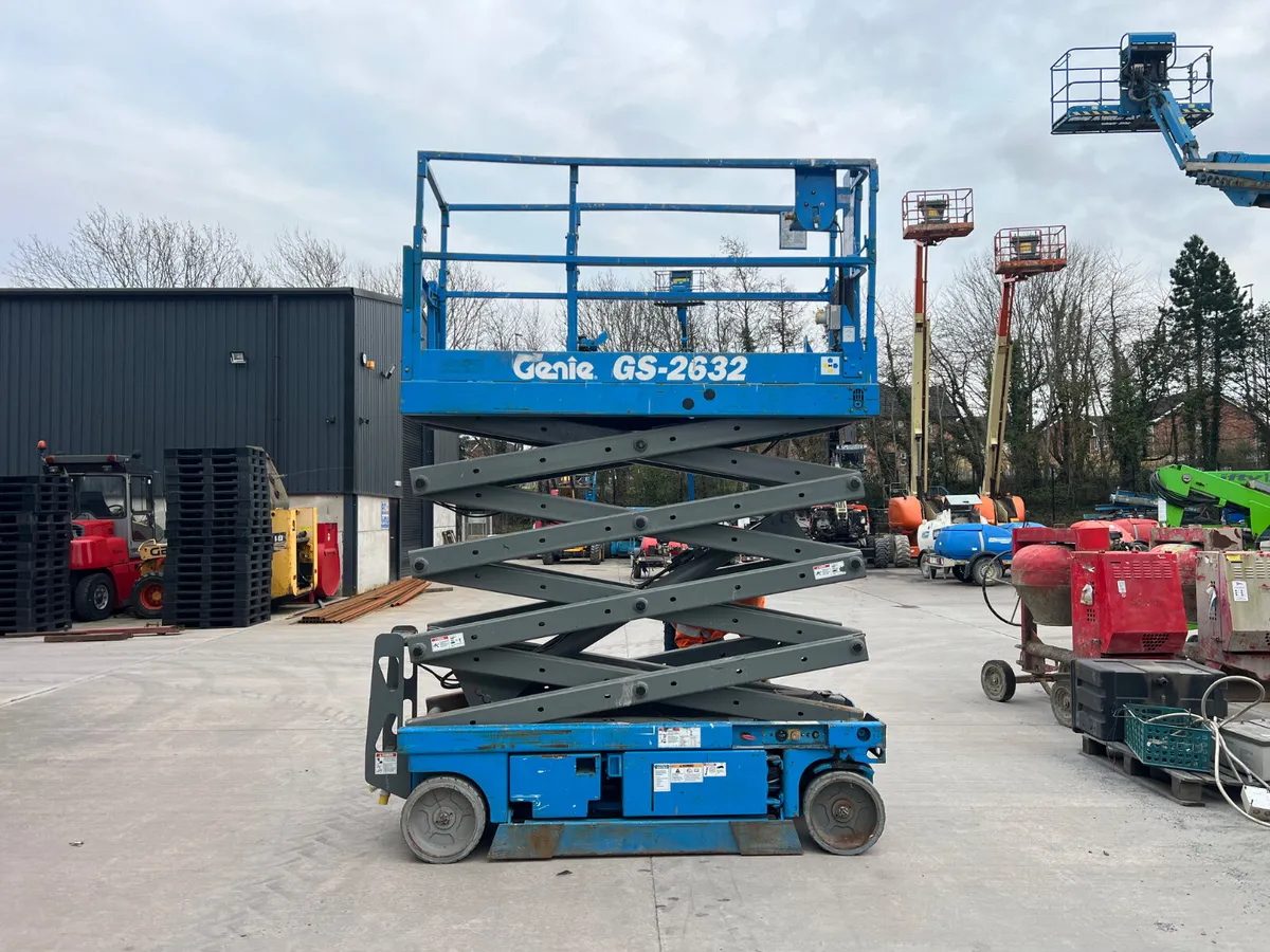 Genie GS2632 Electric Scissor Lift - Image 2
