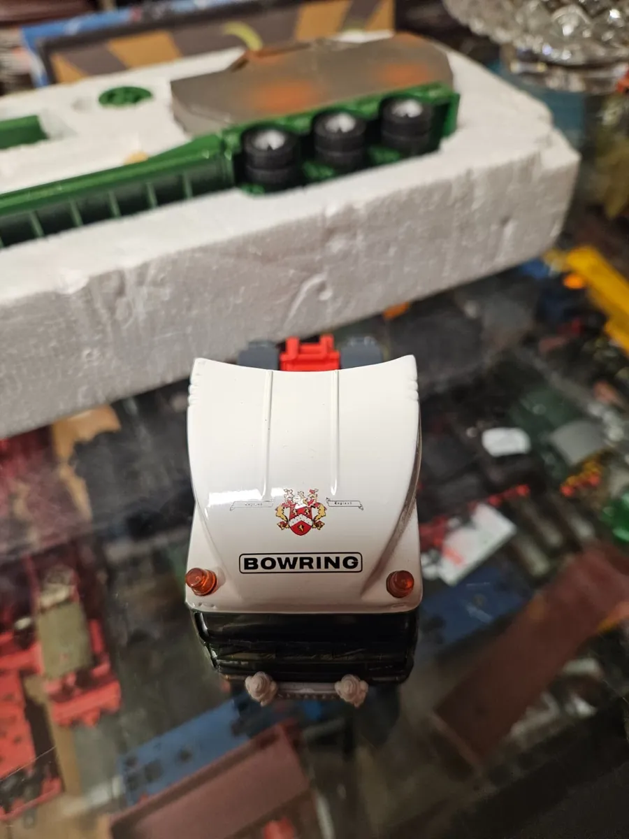 Corgi ERF Tractor Unit and King Trailer with Load - Image 2