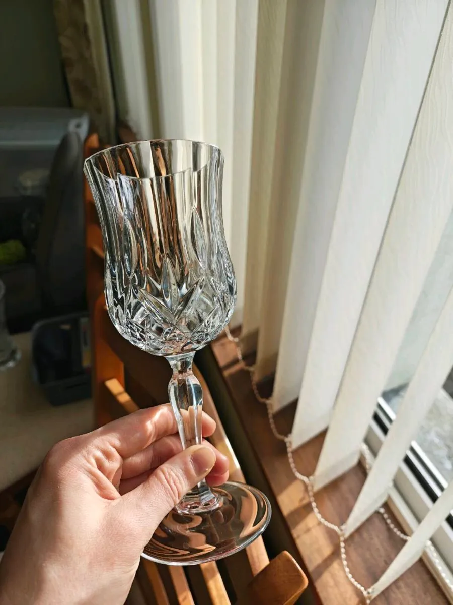 3 Killarney Crystal Wine Glasses – Classic Cut - Image 3