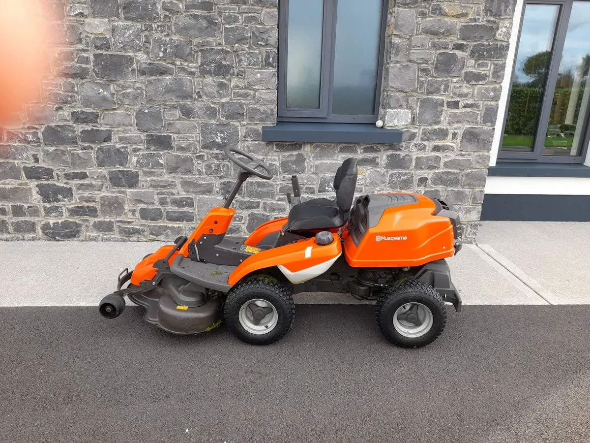 Ride on lawnmower - Image 3