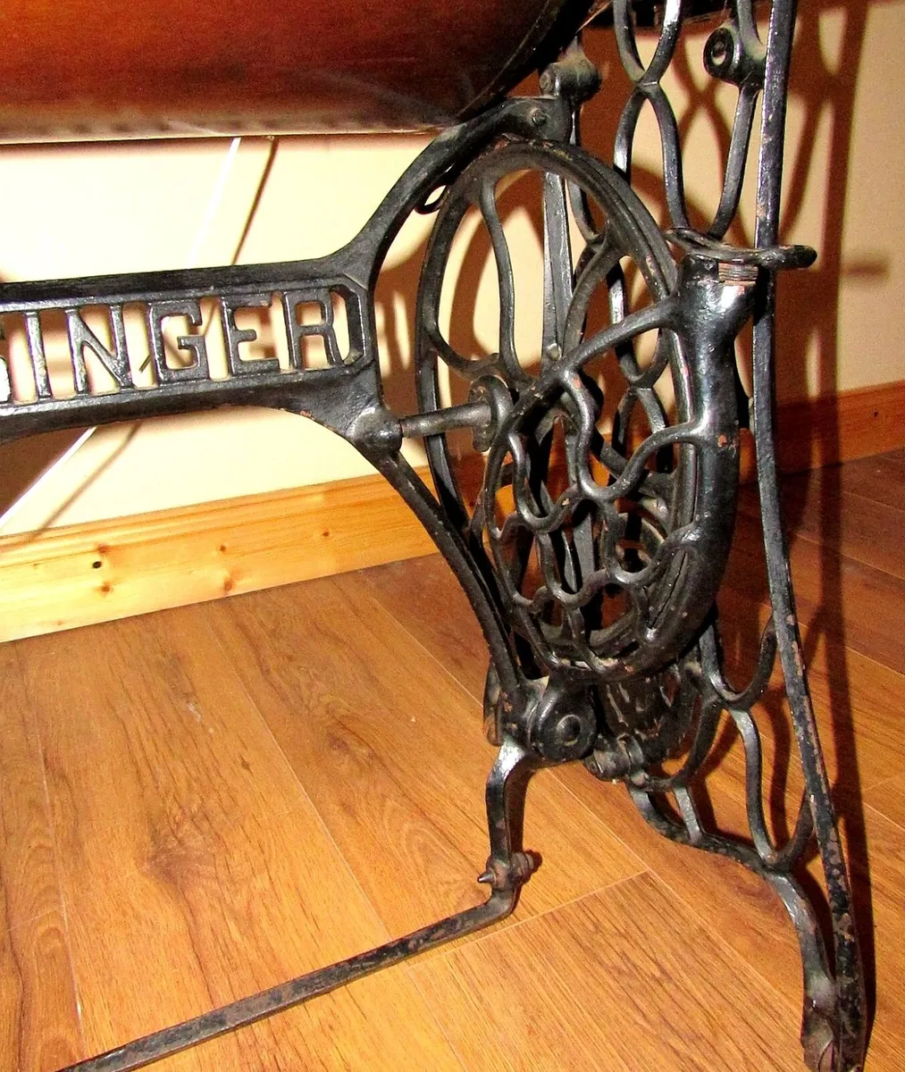 Vintage Singer Treadle Table – Cast Iron Base - Image 3