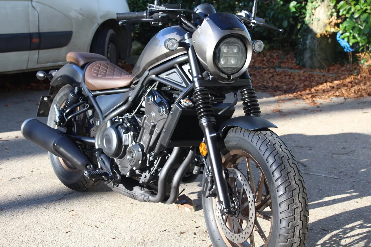 2023 Honda CMX500 Rebel with only 95 KMs - Image 2