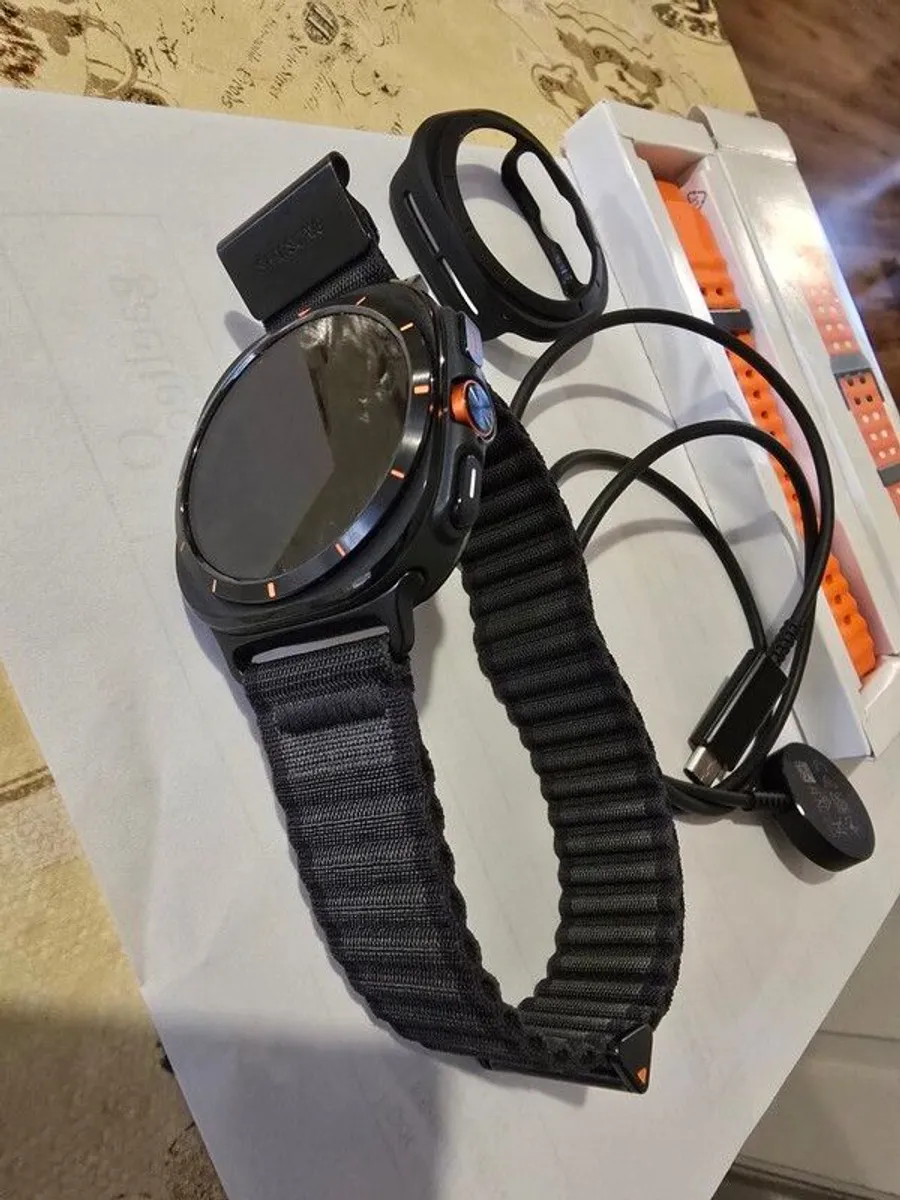 Smart watch - Image 1